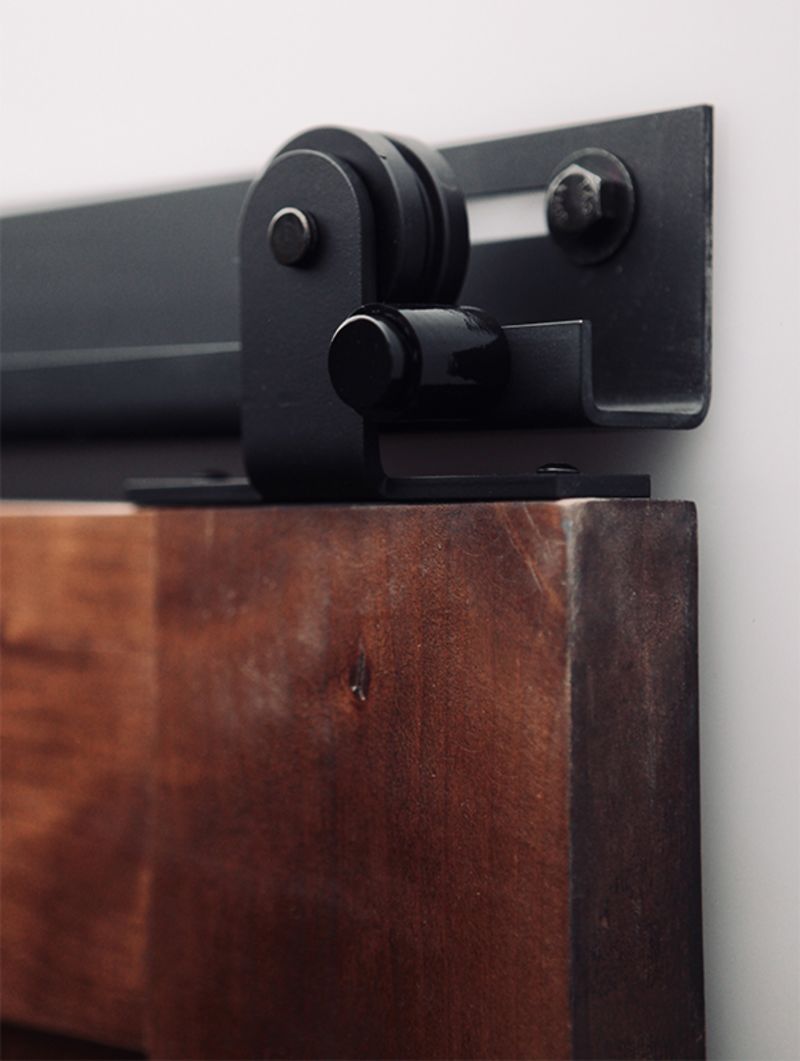 Top Mount Low Clearance Barn Door Hardware 